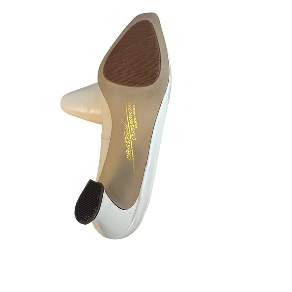 Caressa Crosstown Collection Women's Cream Pumps Size 7.5M - Picture 9 of 10